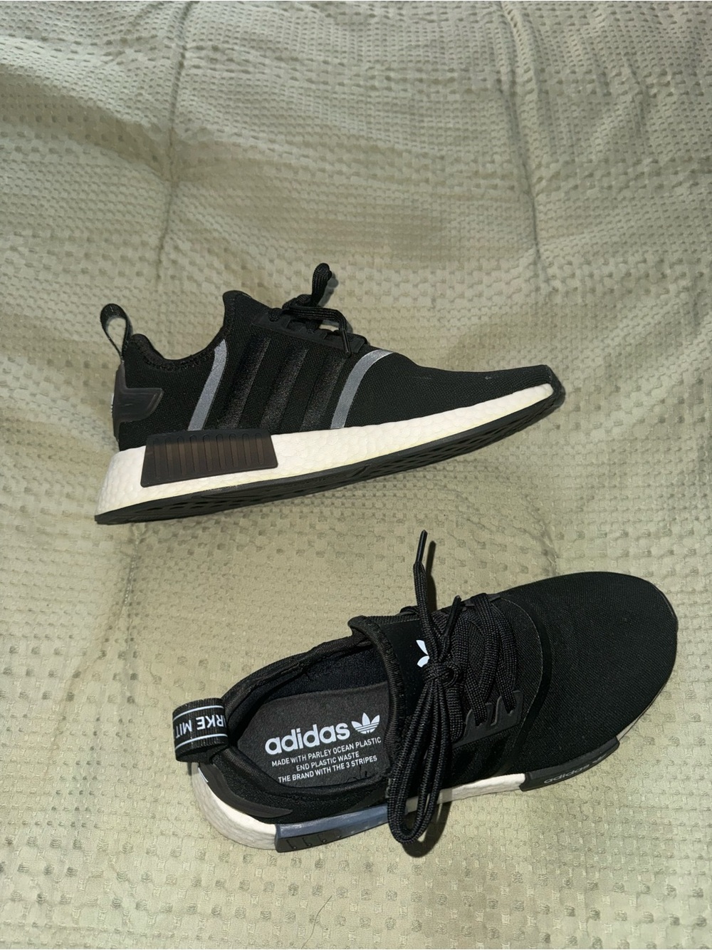 Adidas Women’s Black NMD R1 Athletic Shoe Size 8